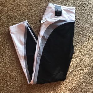 NWT VS leggings